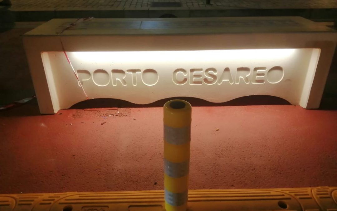 Porto cesareo, installazione di panchine in cemento senza schienale PA400 Grecale