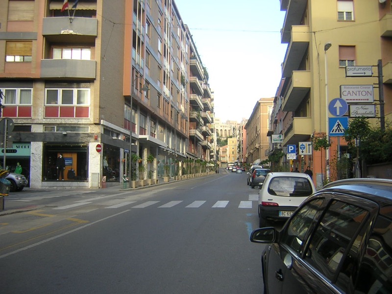 Panchine e Fioriere a Cagliari Via Alghero
